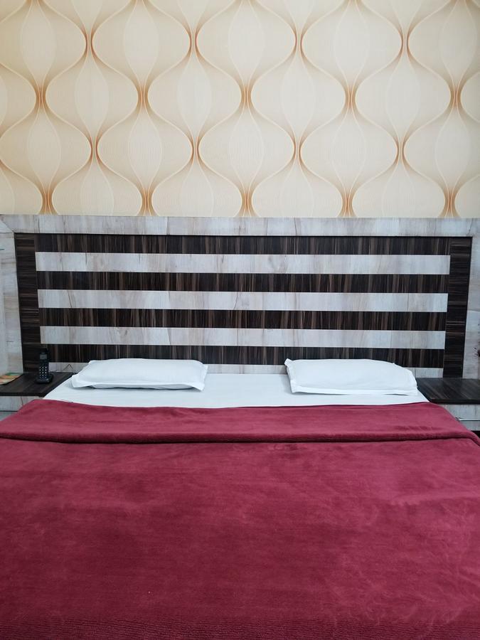Time Square Guest House Jalandhar Eksteriør billede